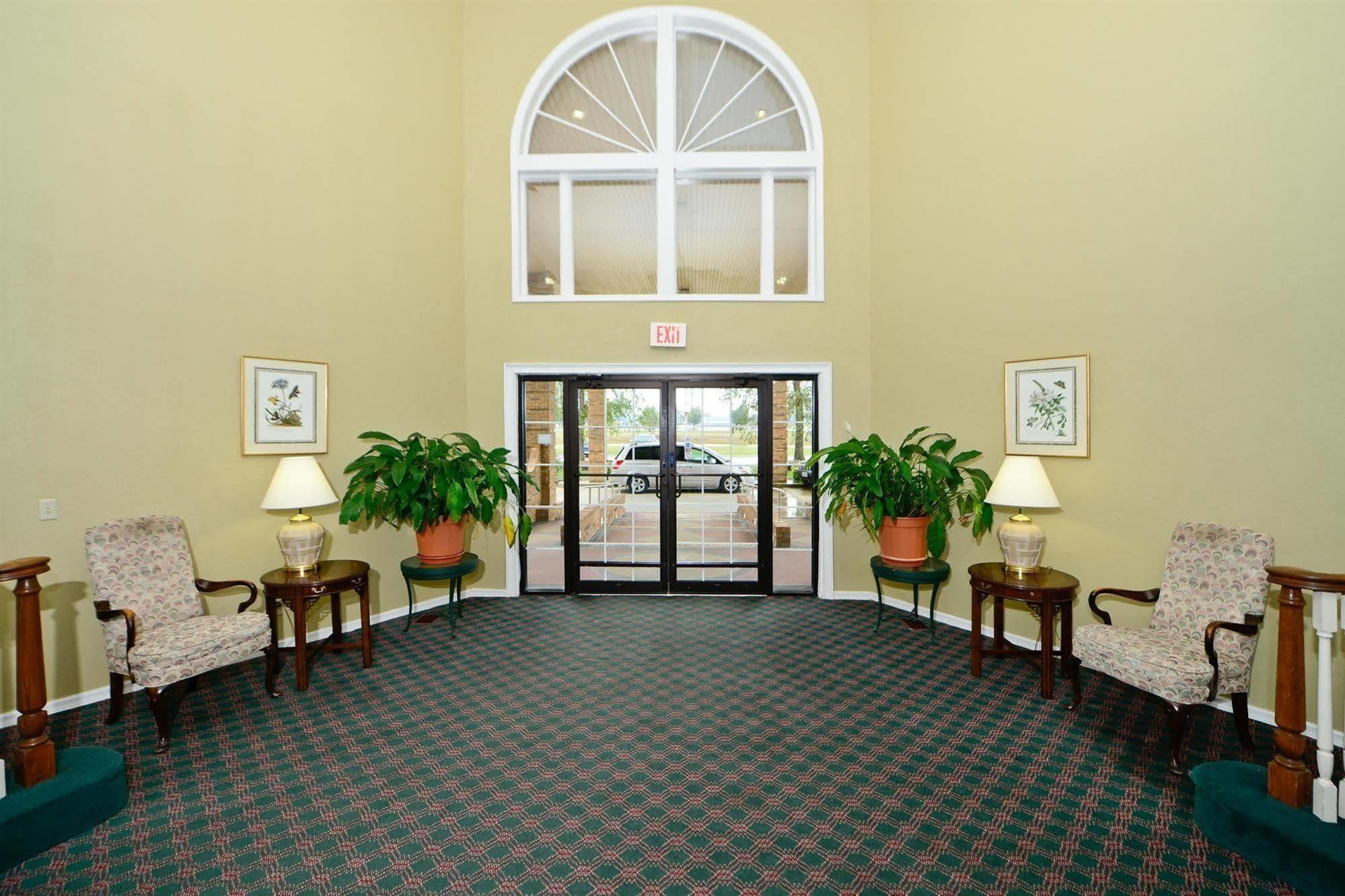 Days Inn And Suites By Wyndham Sikeston Interior photo
